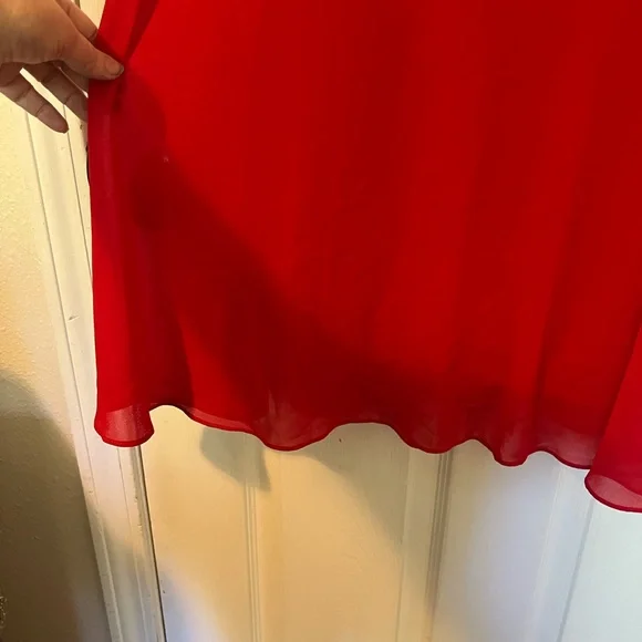 Vince Camuto Red Fitted Inside Layered Chiffon Outside Dress Size 2 - Picture 2 of 9